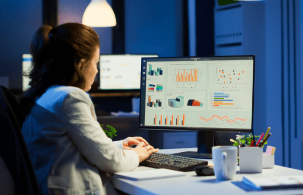 Empowering Non-Coders with Auxo Insights